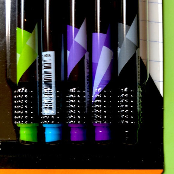 BIC INTENSITY FINELINERS 5 pack Set of 2 - Picture 3 of 3